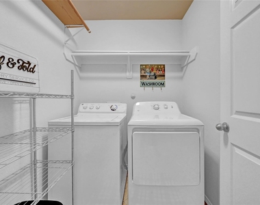 2411 Colonial Springs Lane - Photo Thumbnail 17