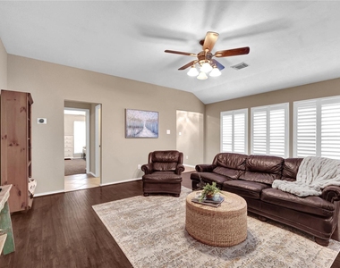 2411 Colonial Springs Lane - Photo Thumbnail 5