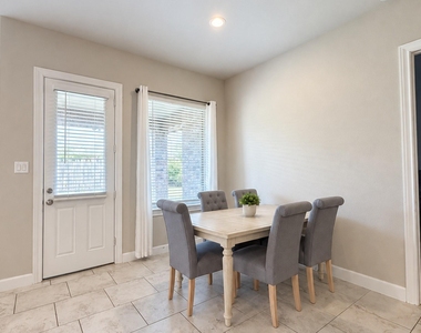 1122 Orange Dawn Drive - Photo Thumbnail 10