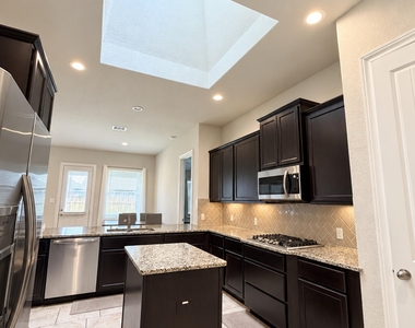 1122 Orange Dawn Drive - Photo Thumbnail 6