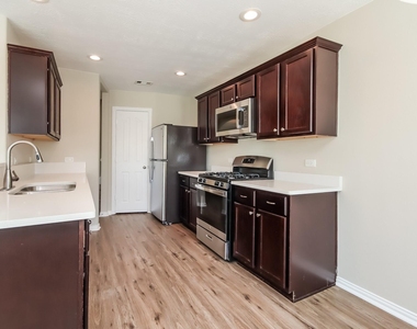 2702 Shearwater Bend Drive - Photo Thumbnail 8