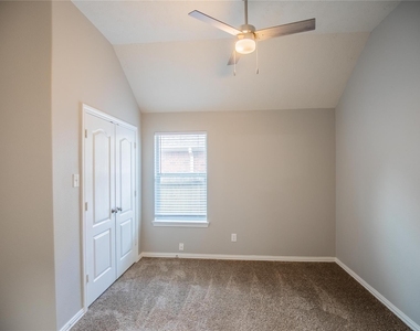 19302 Dolan Springs Drive - Photo Thumbnail 8