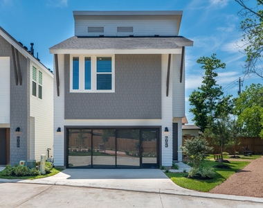 7613 Victory Reserve Street - Photo Thumbnail 38