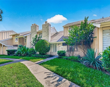 11677 Village Place Drive - Photo Thumbnail 1