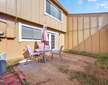 11677 Village Place Drive - Photo Thumbnail 38