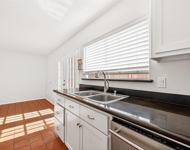 11677 Village Place Drive - Photo Thumbnail 19