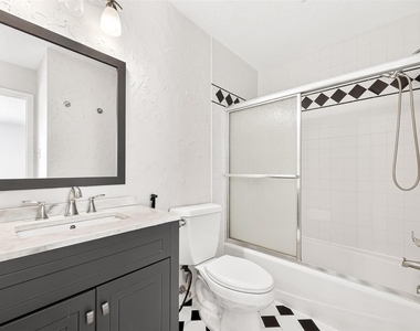 11677 Village Place Drive - Photo Thumbnail 35