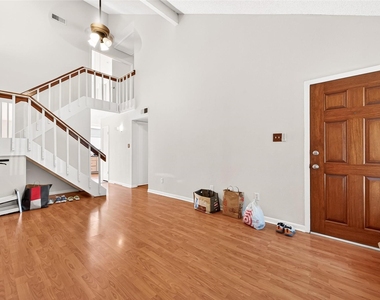 11677 Village Place Drive - Photo Thumbnail 12