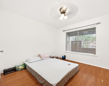 11677 Village Place Drive - Photo Thumbnail 24