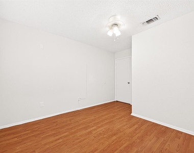 11677 Village Place Drive - Photo Thumbnail 32