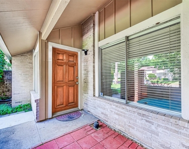 11677 Village Place Drive - Photo Thumbnail 5