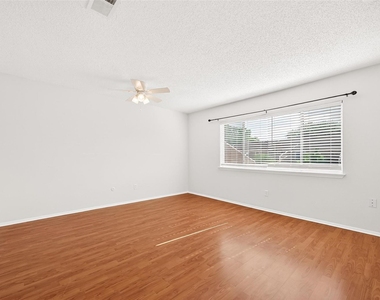 11677 Village Place Drive - Photo Thumbnail 29