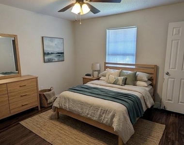 1614 Parker Road - Photo Thumbnail 6