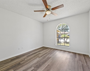 23806 Spring Moss Drive - Photo Thumbnail 9