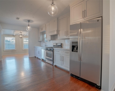 1111 Dorothy Street - Photo Thumbnail 7