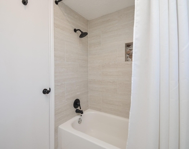 16505 Cornwall Street - Photo Thumbnail 24