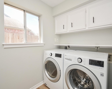 16505 Cornwall Street - Photo Thumbnail 25