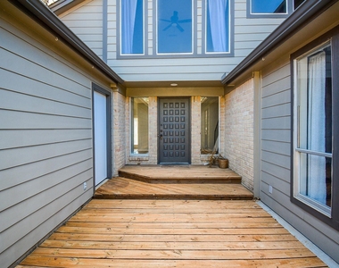 16505 Cornwall Street - Photo Thumbnail 1