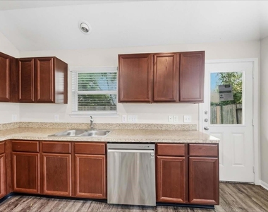 8574 Chaletford Drive - Photo Thumbnail 5