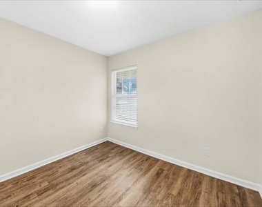 8574 Chaletford Drive - Photo Thumbnail 14