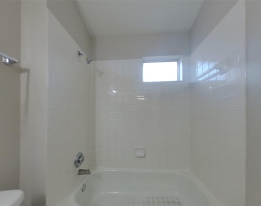 3147 Boynton Drive - Photo Thumbnail 14