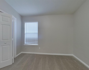3147 Boynton Drive - Photo Thumbnail 11