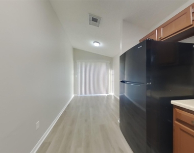 3147 Boynton Drive - Photo Thumbnail 5