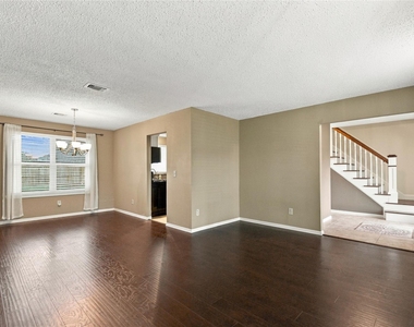 21218 Park Willow Drive - Photo Thumbnail 4