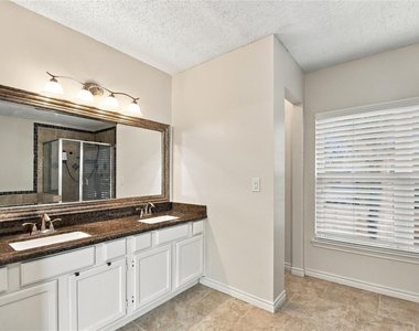 21218 Park Willow Drive - Photo Thumbnail 12