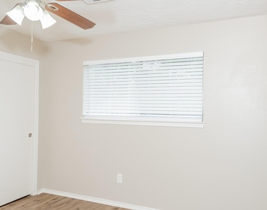6926 Bullinger Drive - Photo Thumbnail 8