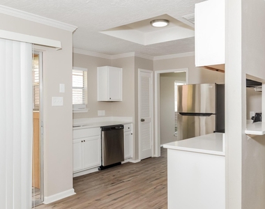 6926 Bullinger Drive - Photo Thumbnail 4