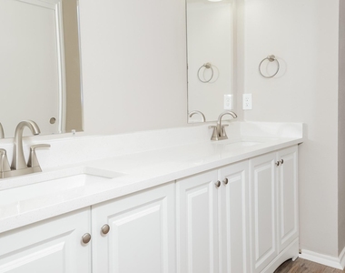 6926 Bullinger Drive - Photo Thumbnail 10