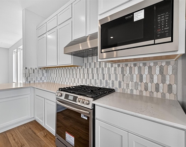 11119 Poplar Tree Dr - Photo Thumbnail 19