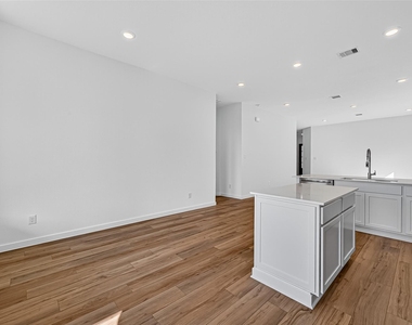 11119 Poplar Tree Dr - Photo Thumbnail 21
