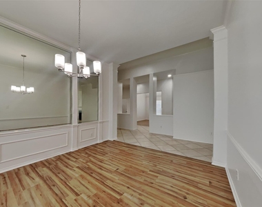 2223 Ridgefield Park Lane - Photo Thumbnail 6