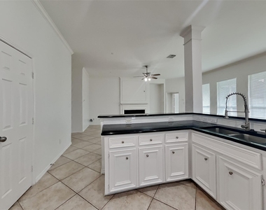 2223 Ridgefield Park Lane - Photo Thumbnail 4