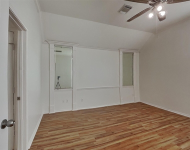 2223 Ridgefield Park Lane - Photo Thumbnail 8