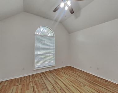 2223 Ridgefield Park Lane - Photo Thumbnail 10
