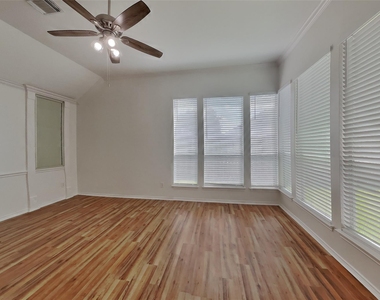 2223 Ridgefield Park Lane - Photo Thumbnail 7