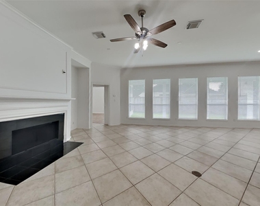 2223 Ridgefield Park Lane - Photo Thumbnail 2