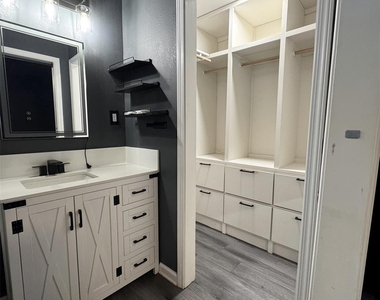 7403 Backstrom Street - Photo Thumbnail 6
