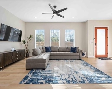 5718 Beall Street - Photo Thumbnail 3