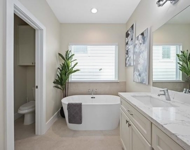 5718 Beall Street - Photo Thumbnail 25