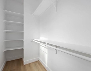 5718 Beall Street - Photo Thumbnail 24