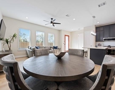 5718 Beall Street - Photo Thumbnail 7