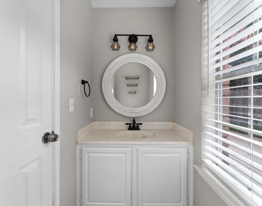 16338 Hickory Point Road - Photo Thumbnail 14