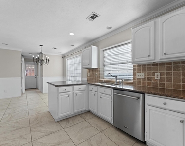 16338 Hickory Point Road - Photo Thumbnail 10