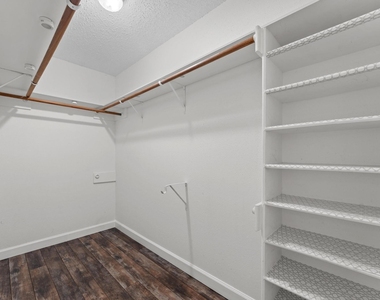 16338 Hickory Point Road - Photo Thumbnail 19