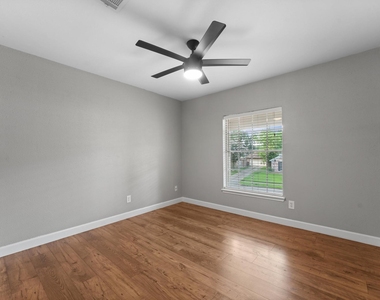 16338 Hickory Point Road - Photo Thumbnail 20