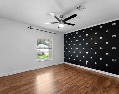 16338 Hickory Point Road - Photo Thumbnail 21